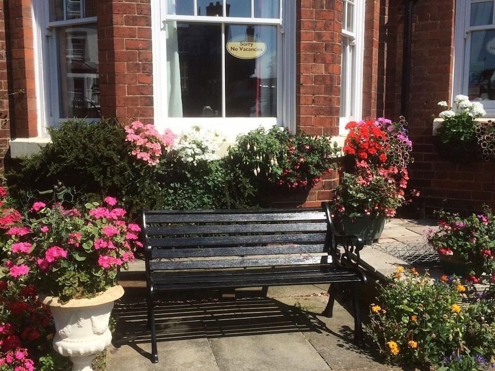 Glenora Guest House Whitby Eksteriør billede
