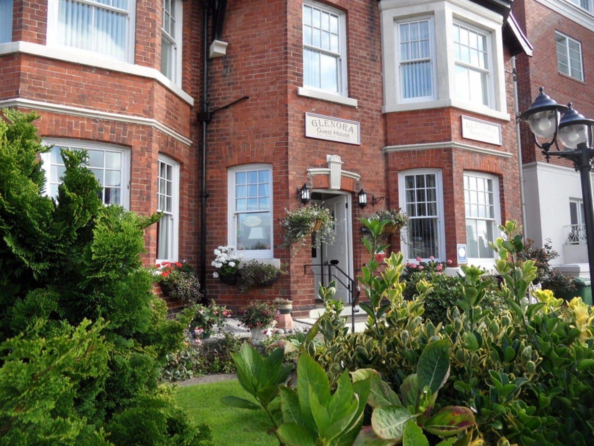 Glenora Guest House Whitby Eksteriør billede