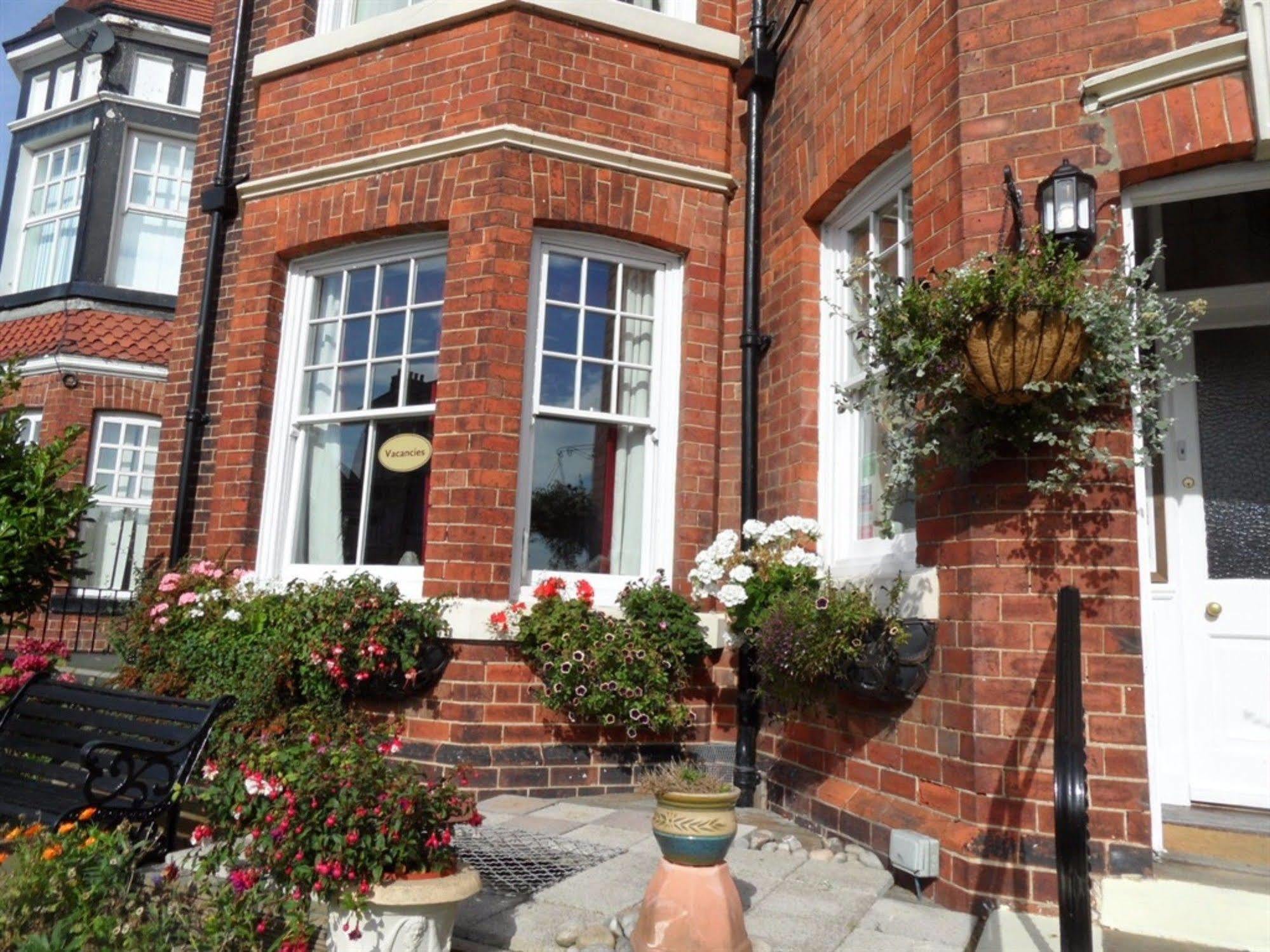 Glenora Guest House Whitby Eksteriør billede