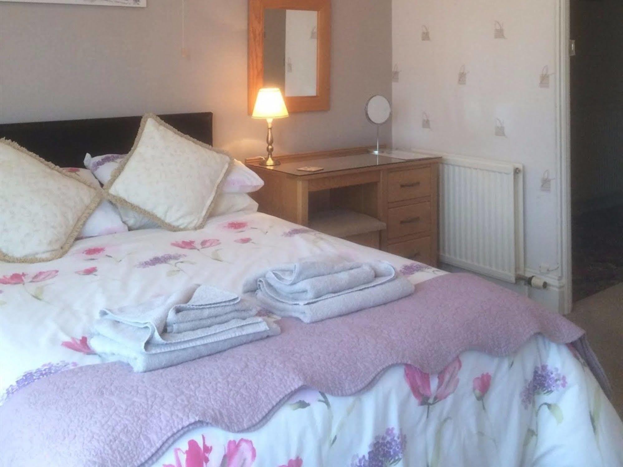 Glenora Guest House Whitby Eksteriør billede